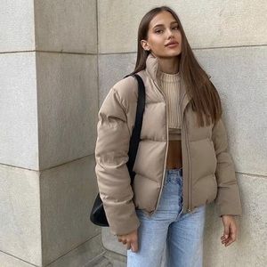 guess puffer coat size small in tan